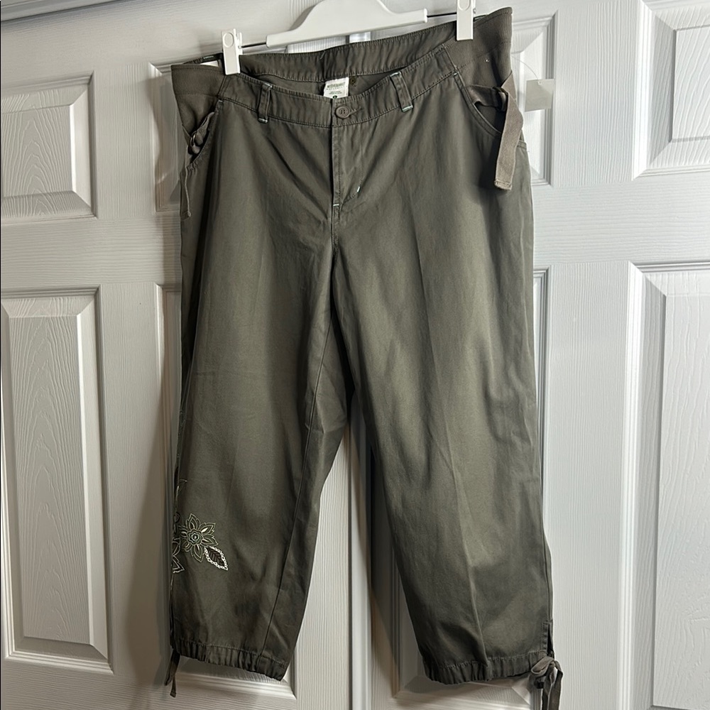 Motherhood‎ Maternity Olive Green Capris Adjustable Sides L Pregnancy